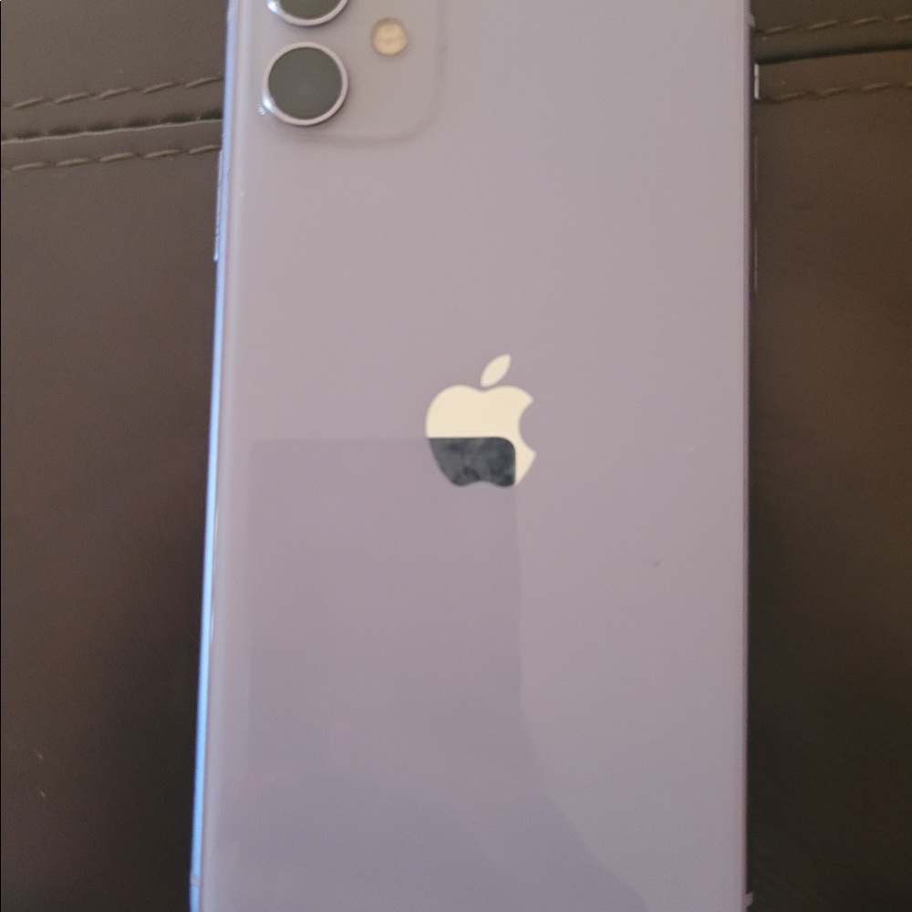 iPhone 11 128gb purple unlocked no scratches or cracks